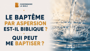 Eau versée en cascade, éclaboussures dans la lumière